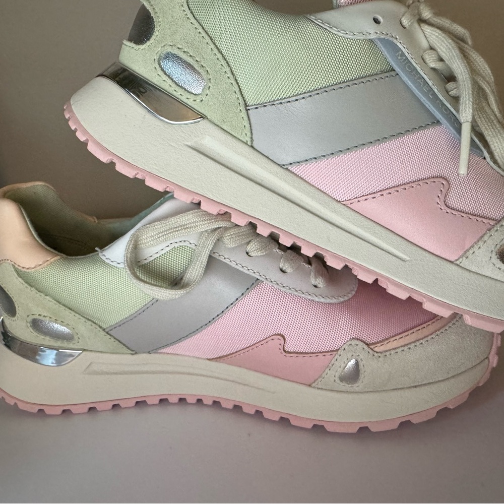 Michael Kors Monroe Trainer Bae Womens shoes size 6